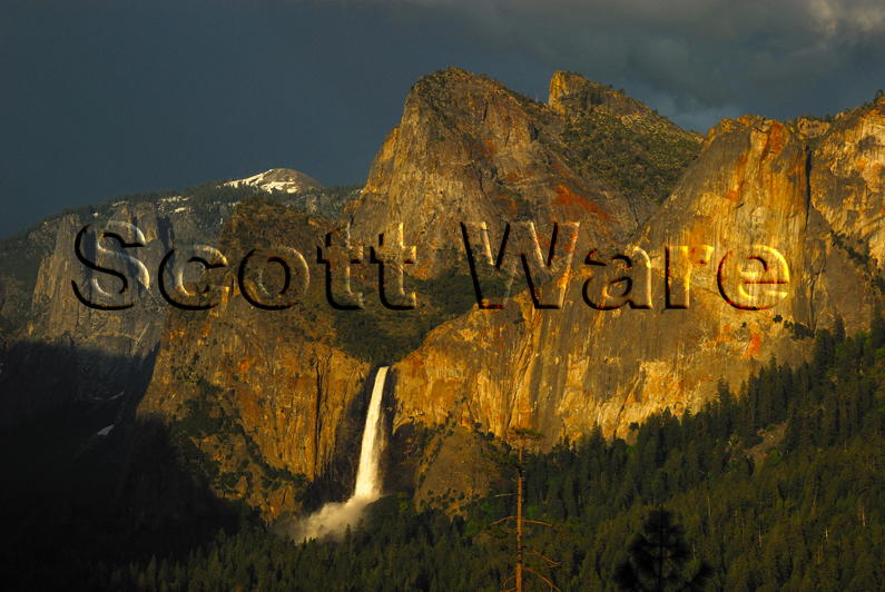 Bridal Veil Falls fromTunnel View