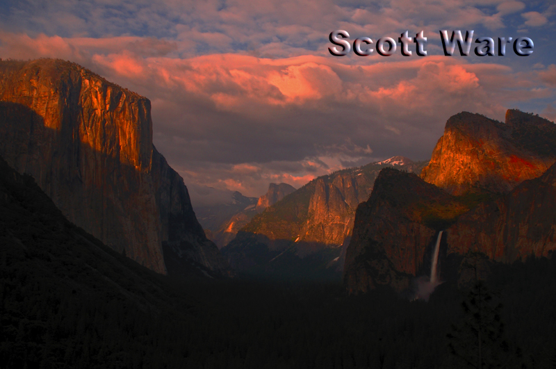 Tunnel View